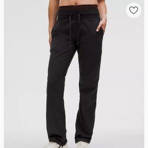 Lululemon Dance Studio Mid-Rise Pant *Short - Size 6 - NEW WITH TAGS